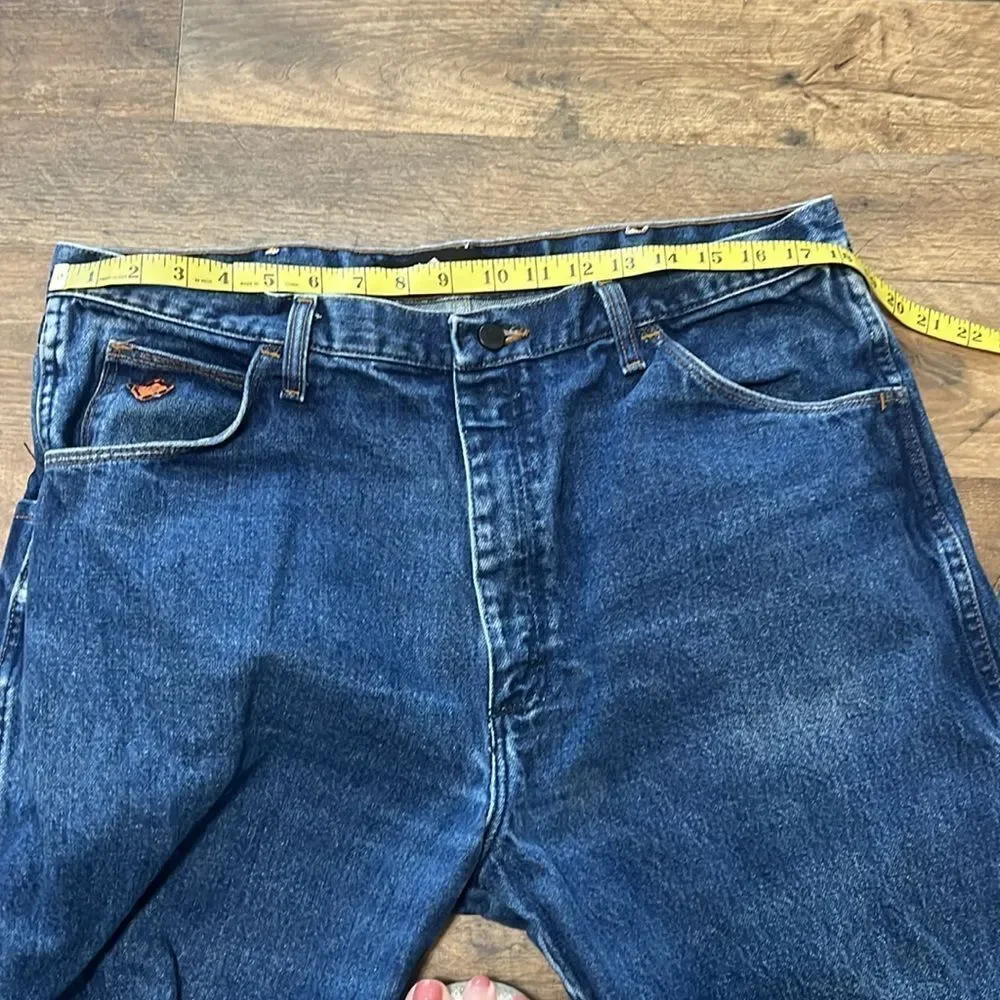 Wrangler relaxed flame resistant jeans size 36/32